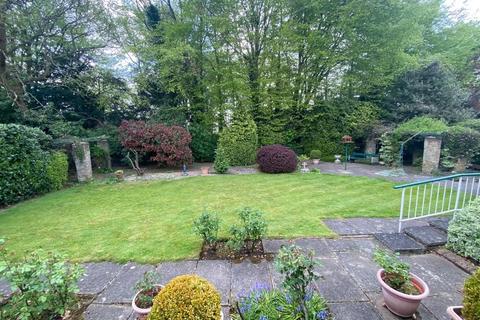 10 Chantry Close, Great Billing, Northampton, NN3 9EG