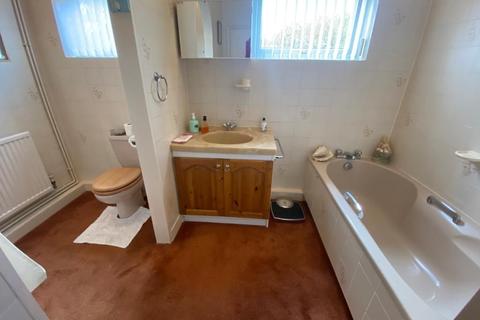 10 Chantry Close, Great Billing, Northampton, NN3 9EG