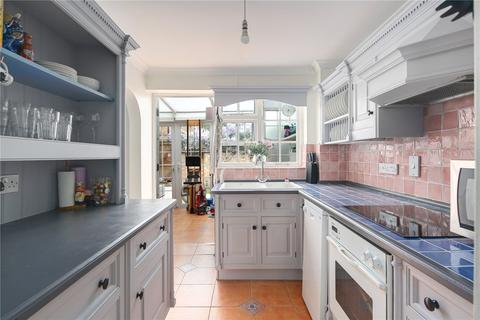 24a Skipworth Road, London, E9 7JH