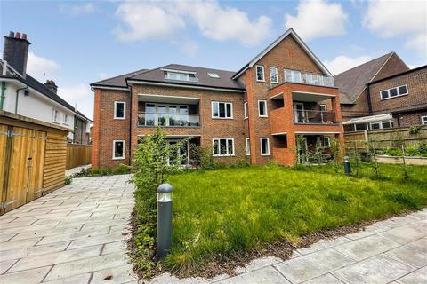 Flat 1, 50 Croham Road, South Croydon, CR2 7BA