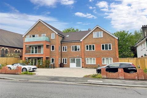 Flat 1, 50 Croham Road, South Croydon, CR2 7BA