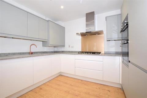 Flat 1, 50 Croham Road, South Croydon, CR2 7BA