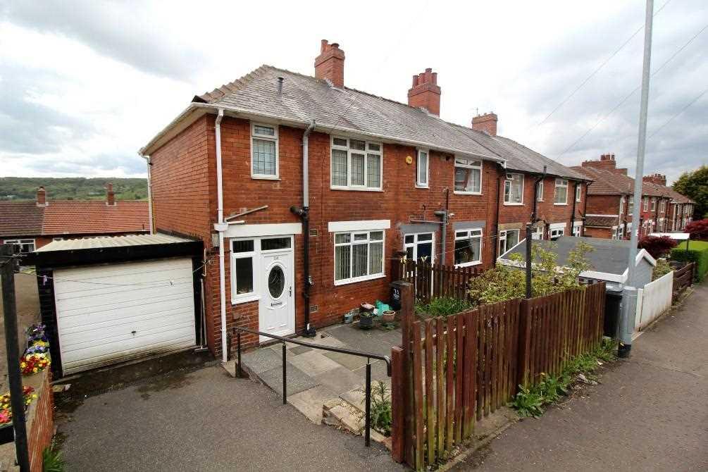 Atalanta Terrace, Pye Nest, Halifax 3 bed end of terrace house £150,000