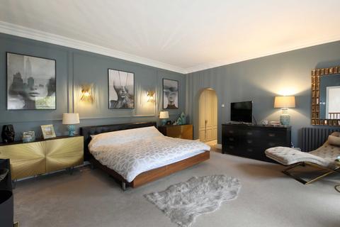 Chimes Court Cross Road, Ascot, SL5 9RX
