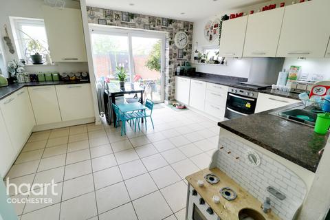 25 Barton Boulevard, Colchester, CO4 5SD