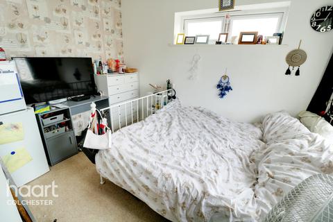 25 Barton Boulevard, Colchester, CO4 5SD
