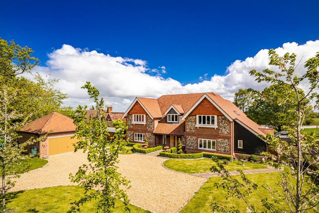 Claremont House, Upper Basildon, RG8 5 bed detached house £2,500,000