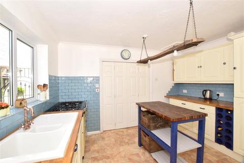 87 Maypole Road, Ashurst Wood, East Grinstead, RH19 3RB
