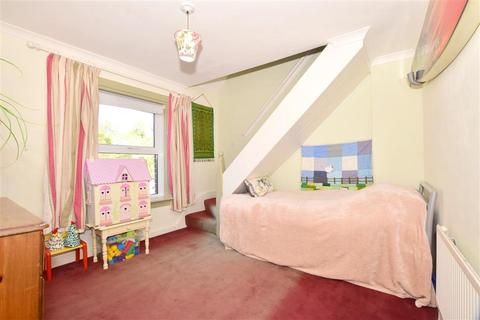 87 Maypole Road, Ashurst Wood, East Grinstead, RH19 3RB