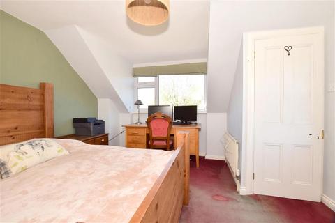 87 Maypole Road, Ashurst Wood, East Grinstead, RH19 3RB