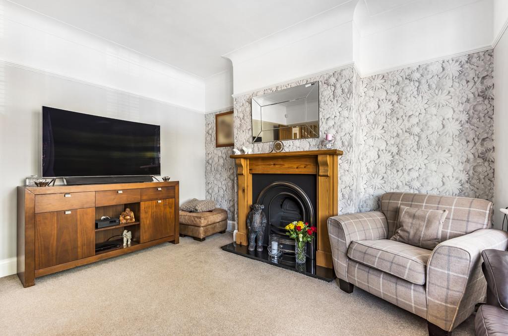 Dulverton Road, New Eltham, SE9 4 bed semidetached house £650,000