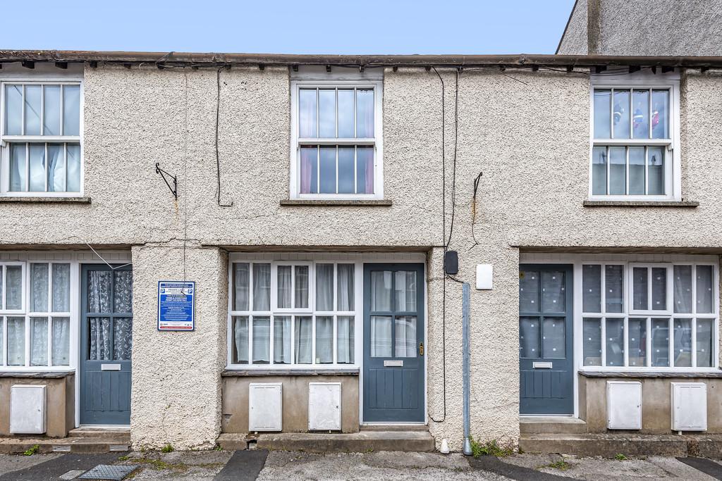 Old Shambles, Highgate, Kendal 2 bed terraced house £550 pcm (£127 pw)