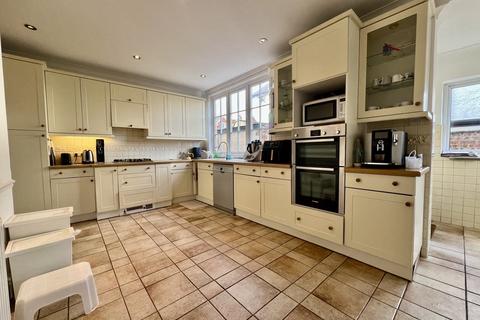 5 bedroom semi-detached house to rent, Cecil Park, Pinner HA5