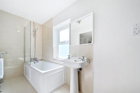 2 bedroom apartment to rent, Shuttleworth Road, London, SW11