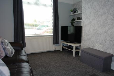 18 Eaves Lane, Chadderton, Oldham, OL9 8RG