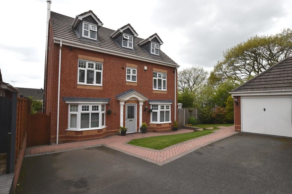 Hugo Way, Loggerheads 5 bed detached house £380,000
