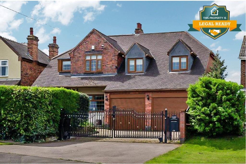 Dosthill Road, Two Gates 4 bed detached house £475,000