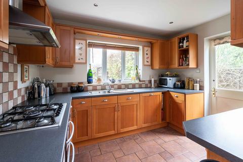 74 Fairfield Drive, Dorking, RH4 1JJ