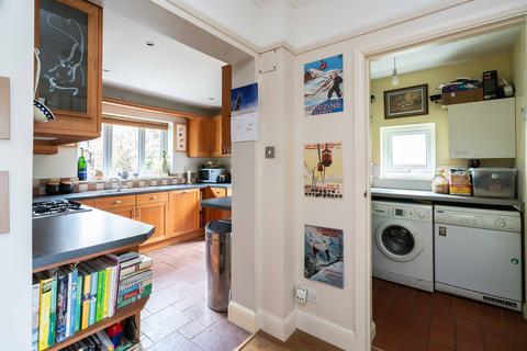 74 Fairfield Drive, Dorking, RH4 1JJ