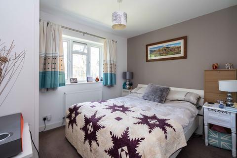 74 Fairfield Drive, Dorking, RH4 1JJ