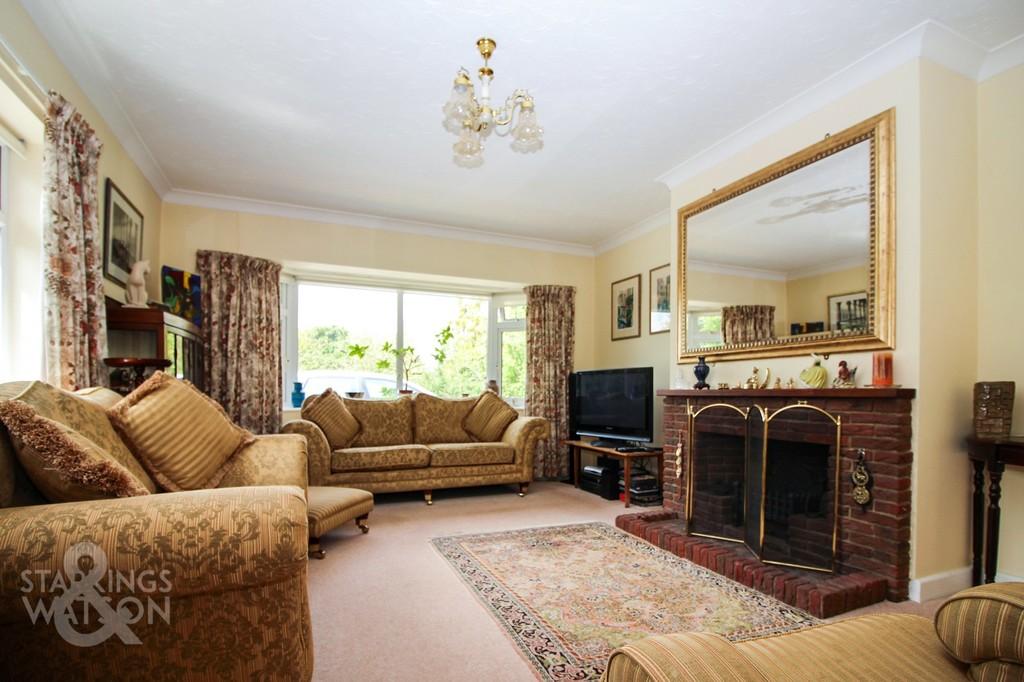 Norton Road, Loddon, Norwich 4 bed chalet £450,000