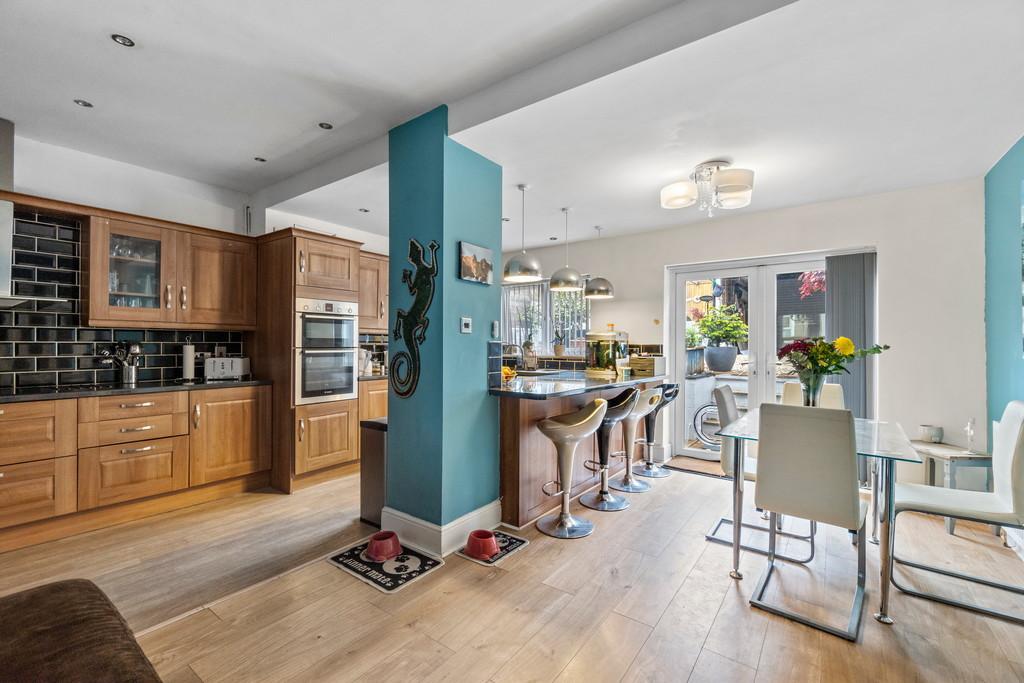 Browning Road, Plymouth 4 bed terraced house £275,000