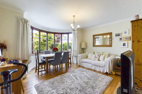 10 Deane Croft Road, Pinner, HA5 1SR