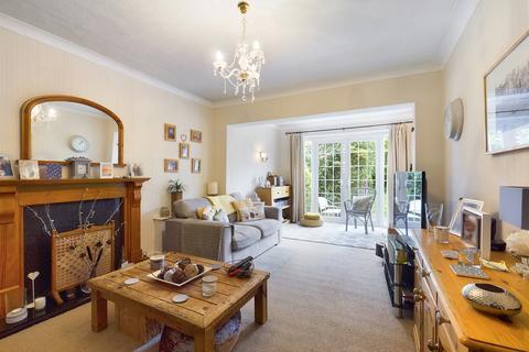 10 Deane Croft Road, Pinner, HA5 1SR