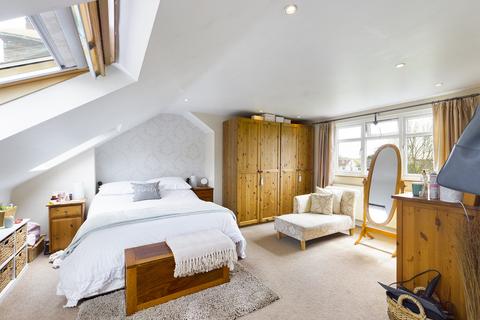 10 Deane Croft Road, Pinner, HA5 1SR