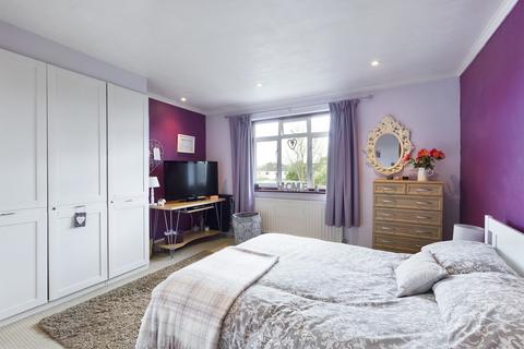 10 Deane Croft Road, Pinner, HA5 1SR