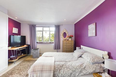 10 Deane Croft Road, Pinner, HA5 1SR