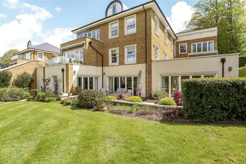 1 Connaught Square, Winchester, SO22 5QQ