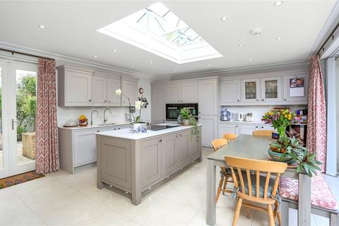 1 Connaught Square, Winchester, SO22 5QQ