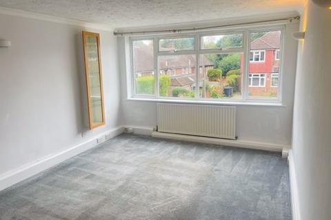 2 bedroom flat to rent, Hickmans Close, Godstone