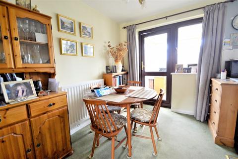 5 Highclere Way, Chandler's Ford, Eastleigh, SO53 3PQ