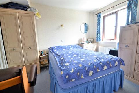 5 Highclere Way, Chandler's Ford, Eastleigh, SO53 3PQ