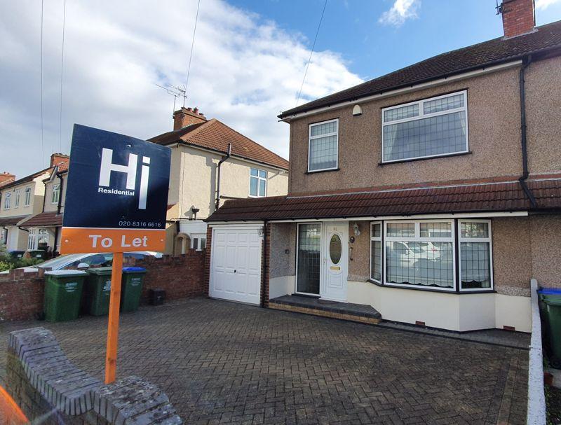 Danson Crescent, Welling DA16 3 bed semidetached house £1,600 pcm (£