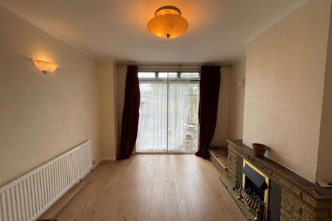 3 bedroom end of terrace house to rent, Dryfield Road, Edgware