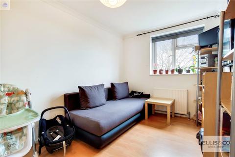 16 Swan Road, Southall, UB1 3JT