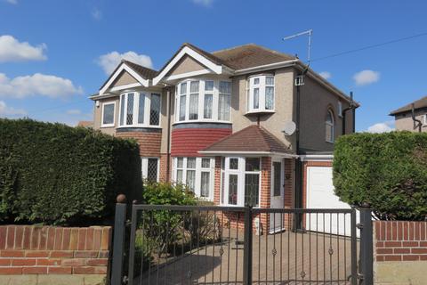 21 Lowlands Road, Aveley, South Ockendon, RM15 4ED