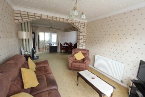 21 Lowlands Road, Aveley, South Ockendon, RM15 4ED