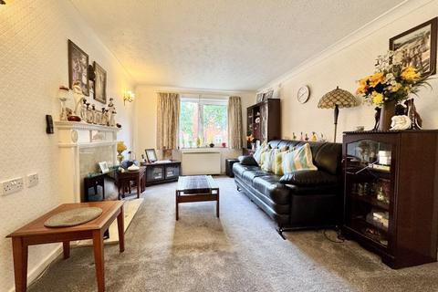 2 bedroom retirement property for sale, Tudor Court, Midland Drive, Sutton Coldfield, B72 1TU
