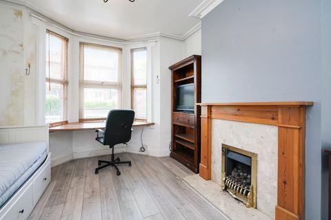 10 Popes Lane, London, W5 4NA