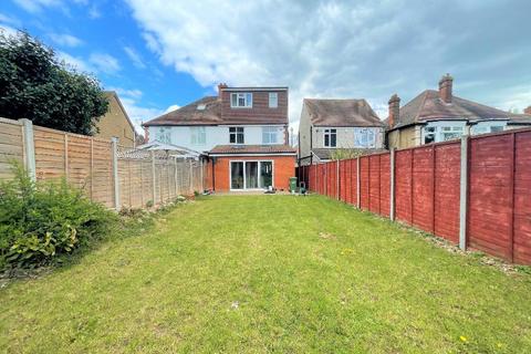 undefined, Alexandra Avenue, Luton, Bedfordshire, LU3 1HE