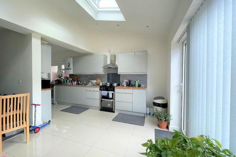 undefined, Alexandra Avenue, Luton, Bedfordshire, LU3 1HE