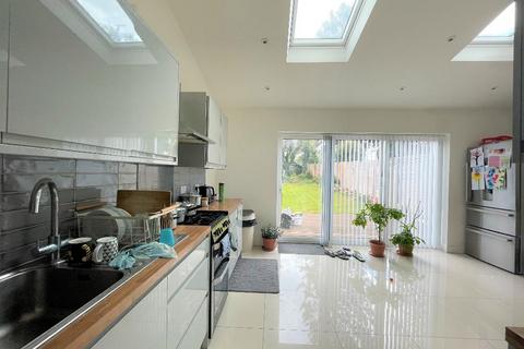 undefined, Alexandra Avenue, Luton, Bedfordshire, LU3 1HE