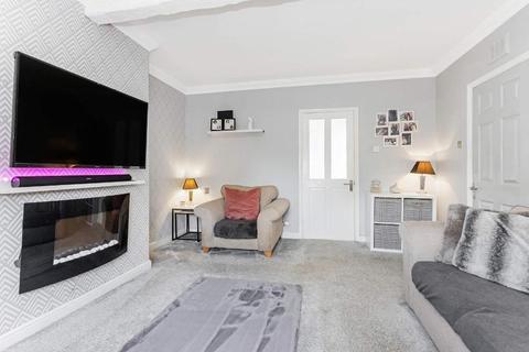 135 Robroyston Road, Glasgow, G33 1JL