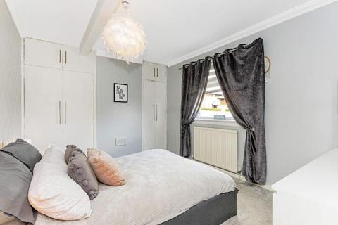 135 Robroyston Road, Glasgow, G33 1JL