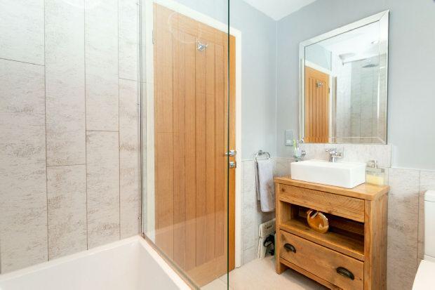 Family Bathroom Aspe