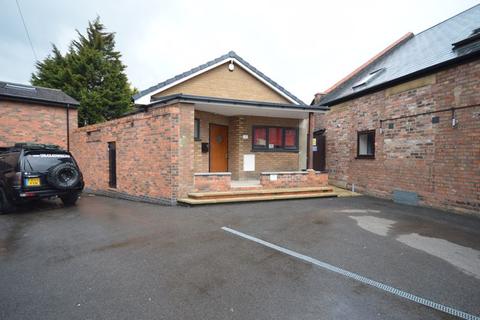 2 bedroom detached bungalow for sale - Lugsdale Road, Widnes